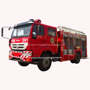 SINOTRUCK 4X2 6000litres Camion de pompiers en mousse d&#39;eau